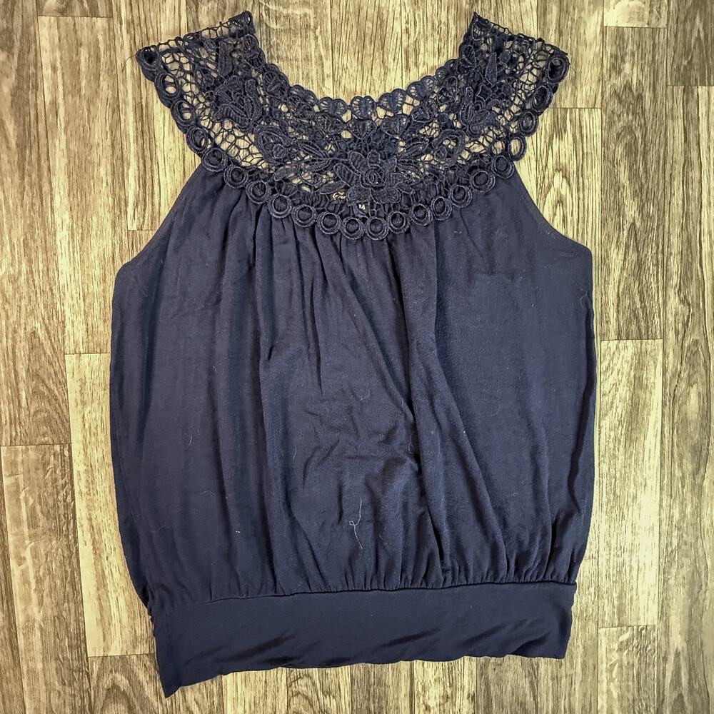 Simply Irresistible Navy Blue Crochet Lace Trim Sleeveless Top Womens Medium USA